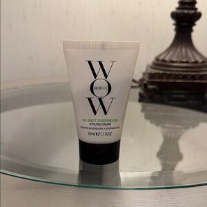 Color Wow One-Minute Transformation Styling Cream - Black and White